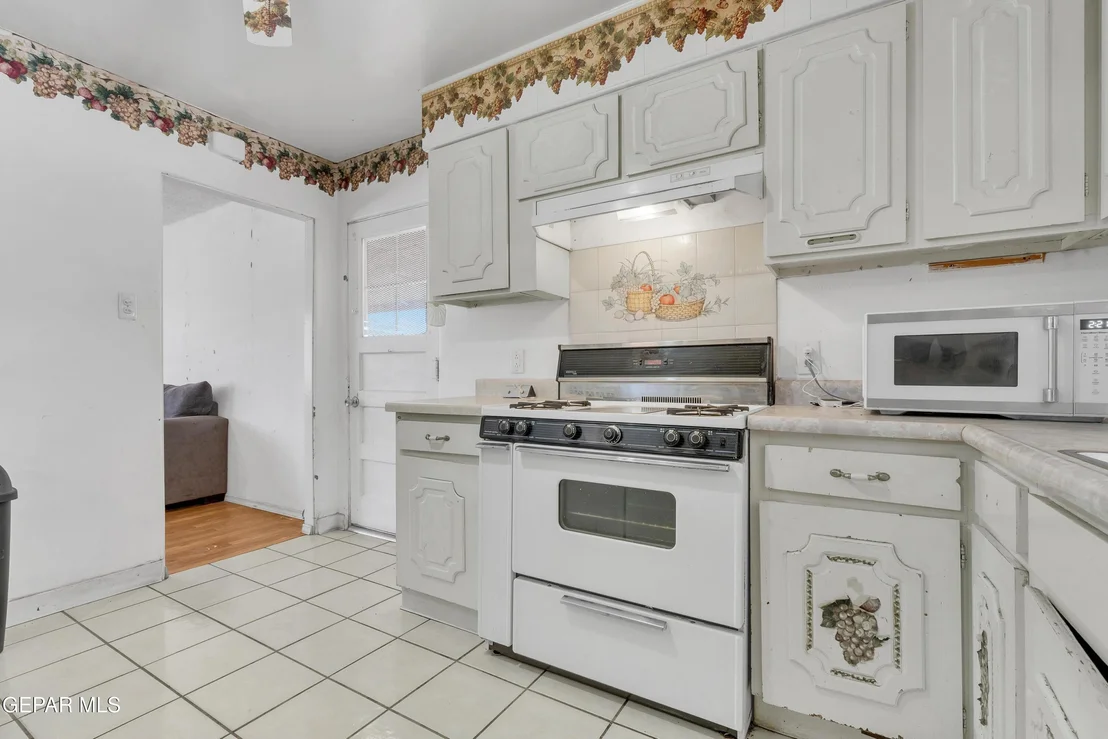 Photo of 5013 Flower Drive