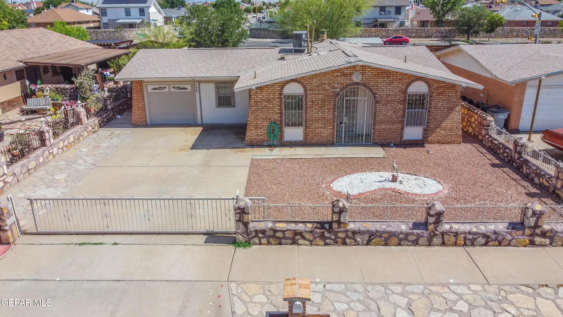 Photo of 5649 LONGVIEW Circle