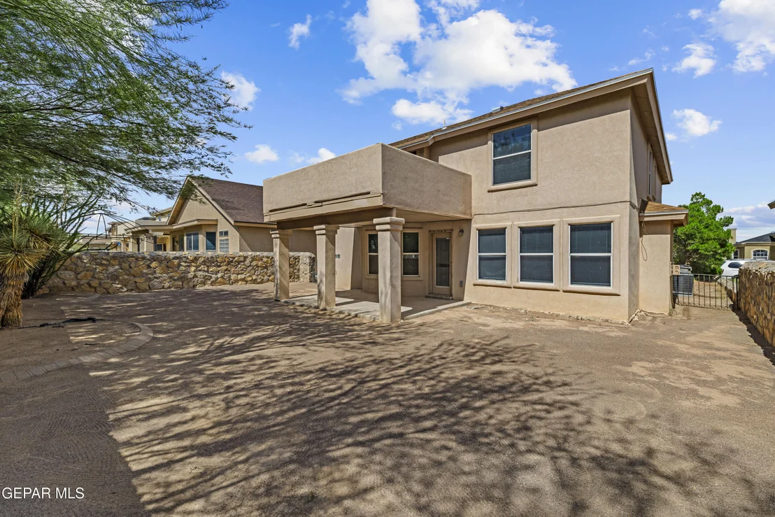 Photo of 10817 WALDEN POND Street