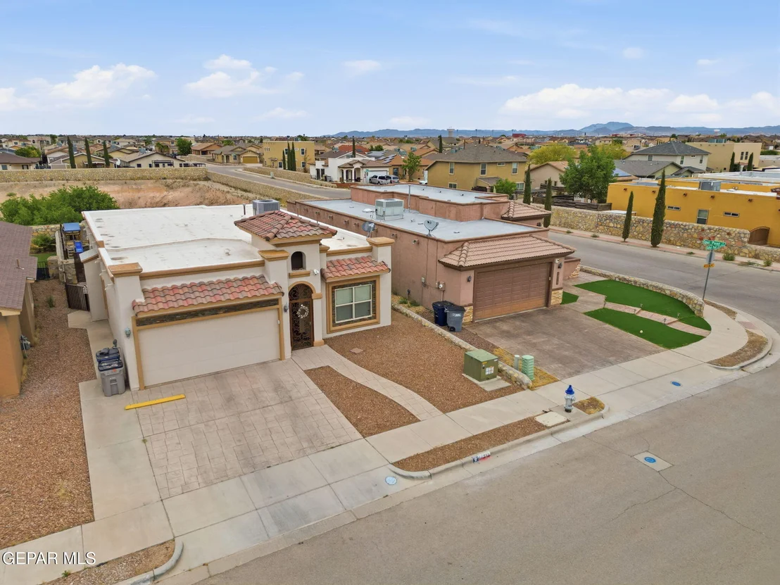 Photo of 14213 FABLED POINT Avenue