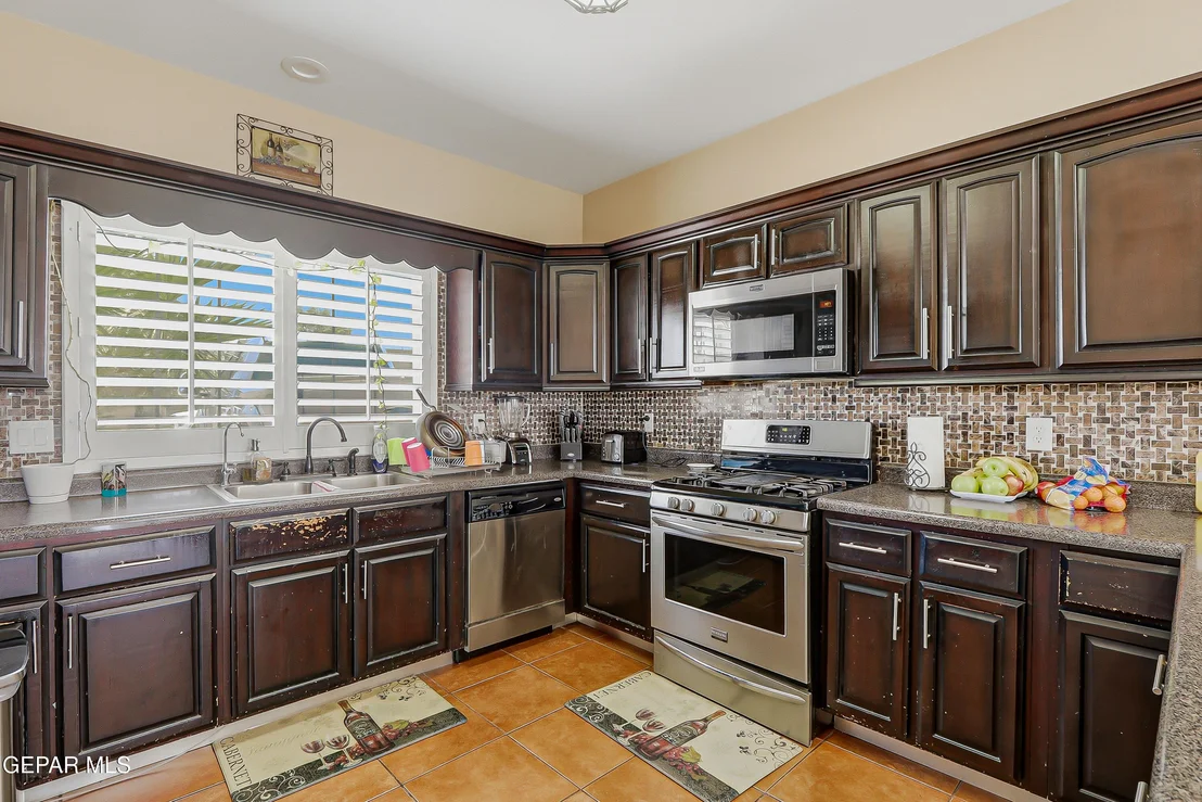 Photo of 616 MYRIAM Drive