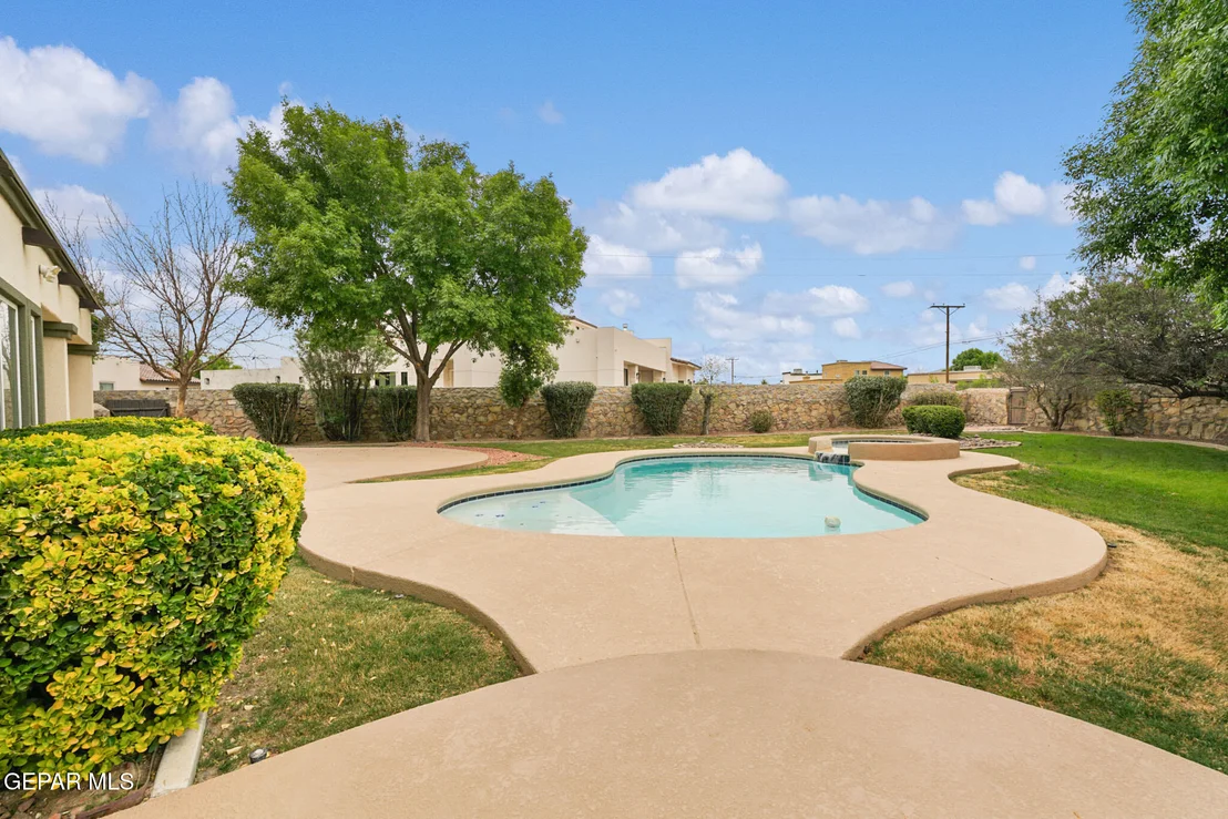 Photo of 651 Simon Court