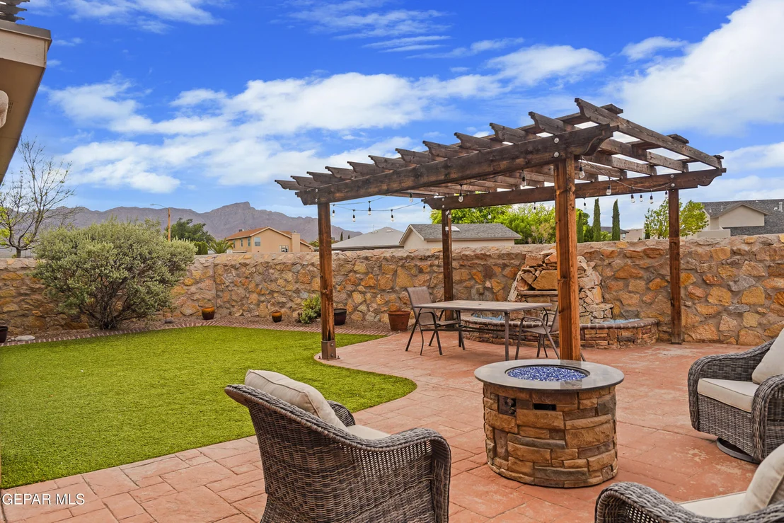 Photo of 5017 MOON RANCH Lane