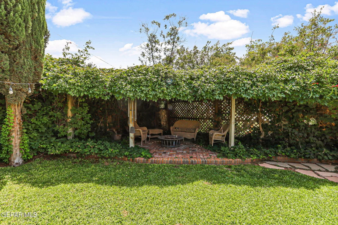 Photo of 4332 DONNYBROOK Place
