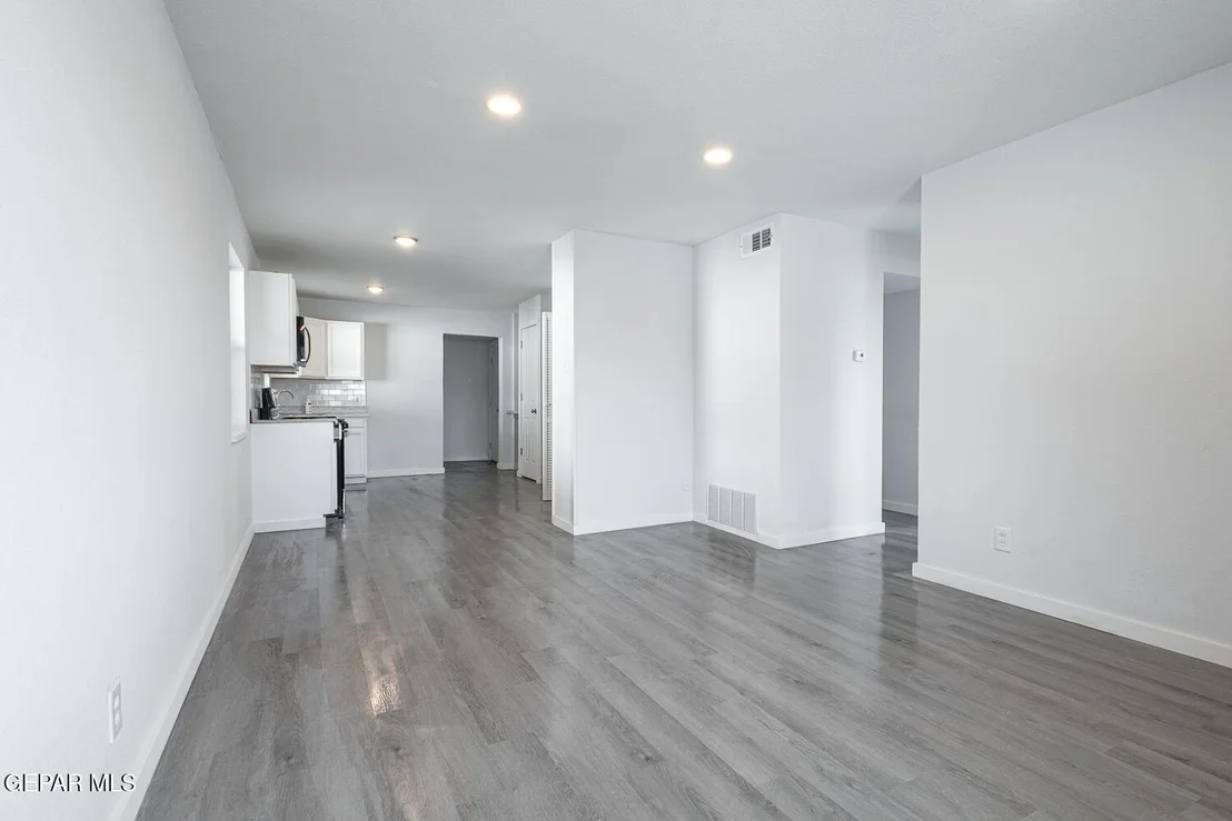 Photo of 720 Santa Barbara Drive