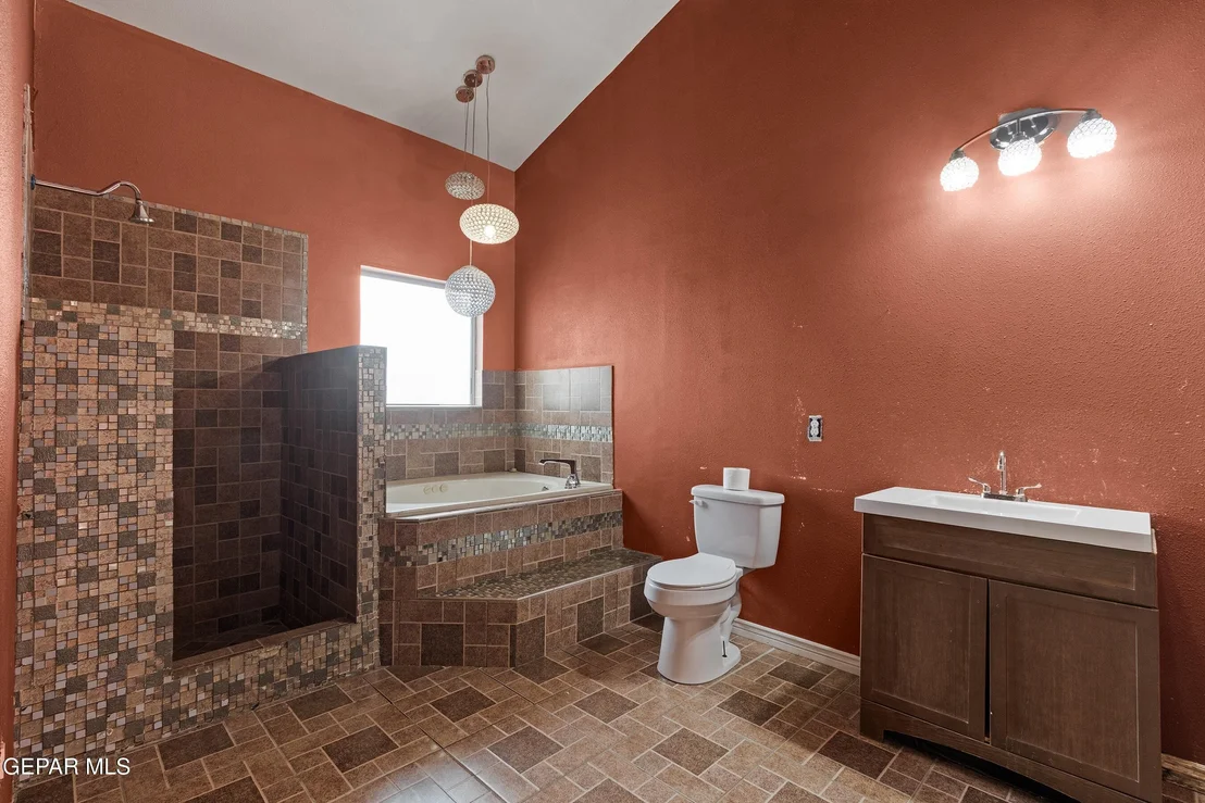 Photo of 360 Judge Bean Circle