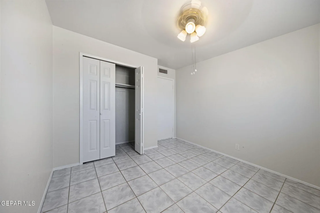 Photo of 5436 EDMONTON Avenue