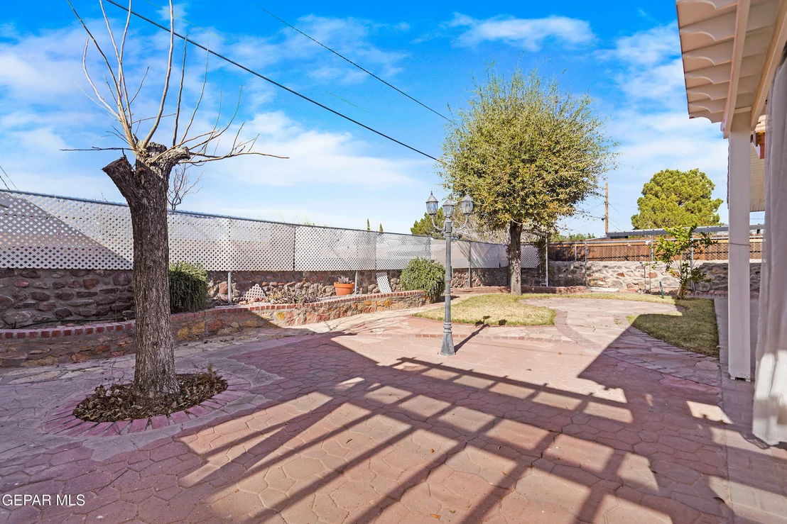 Photo of 2205 VILLA PLATA Drive