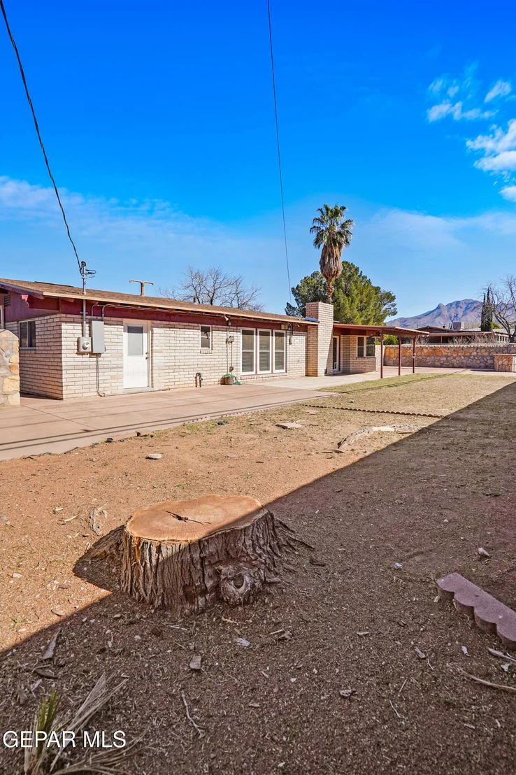 Photo of 700 DE LEON Drive