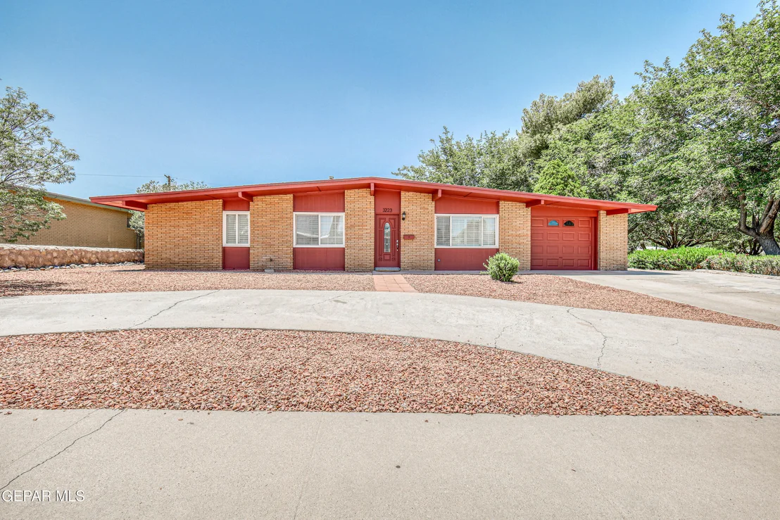Photo of 3223 Suffolk Road