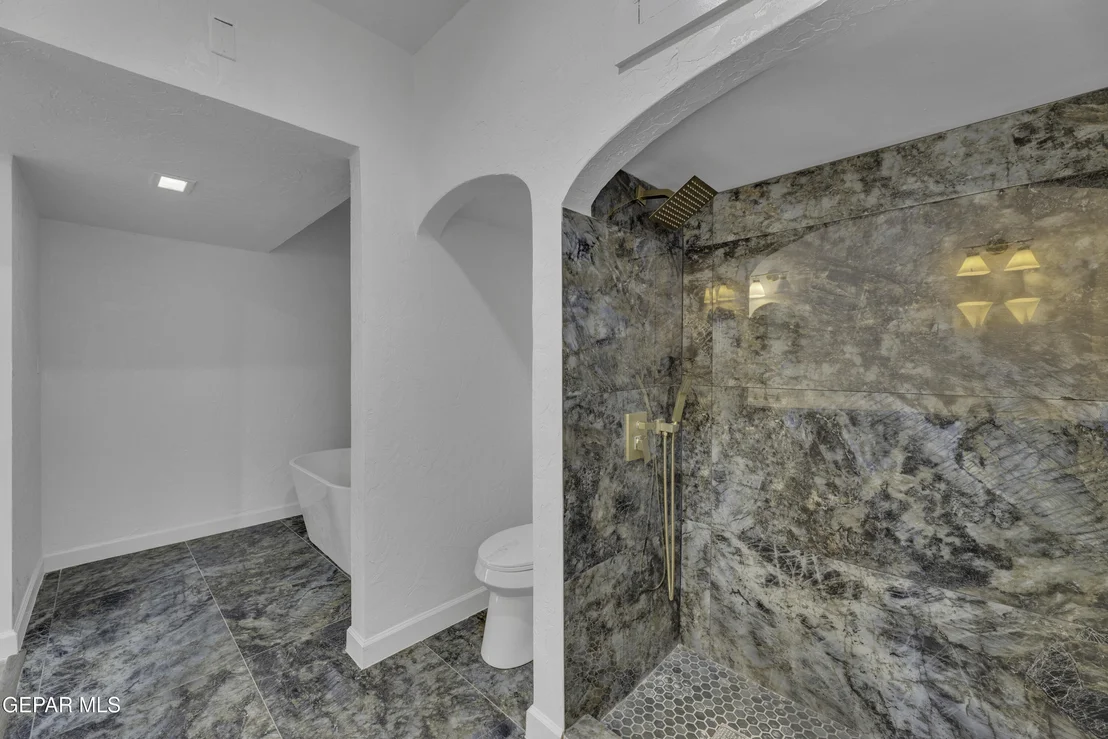 Photo of 2500 HAWLEY Circle