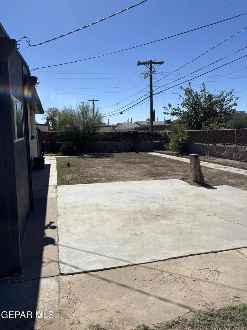 Photo of 7874 Broadway Drive