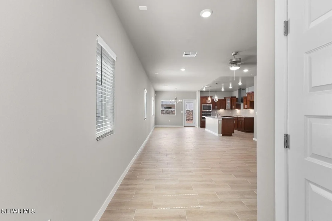 Photo of 15261 Composition Avenue