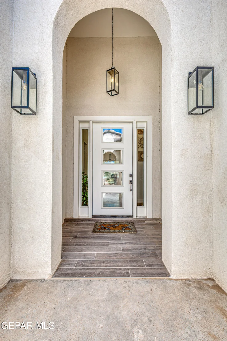 Photo of 5620 RIVER RUN Street