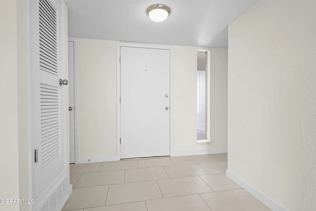 Photo of 936 ONEIDA Drive