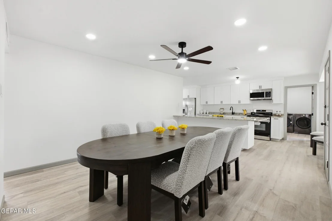 Photo of 8312 Mineola Drive