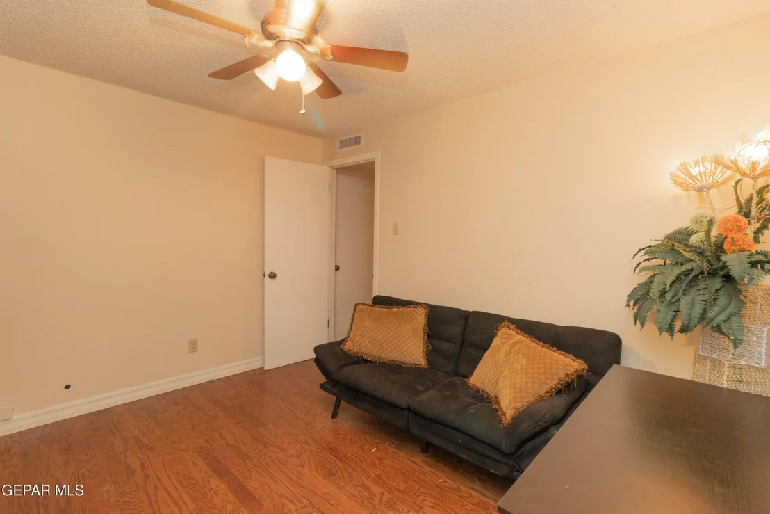 Photo of 717 FRONTERA Road