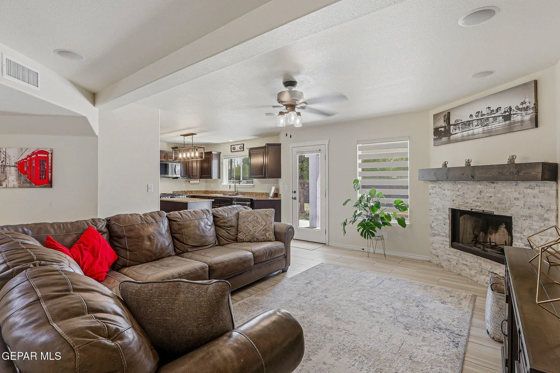 Photo of 600 Valley Plum Avenue