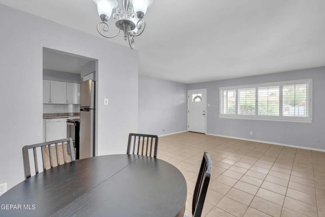 Photo of 321 CRESTMONT Drive