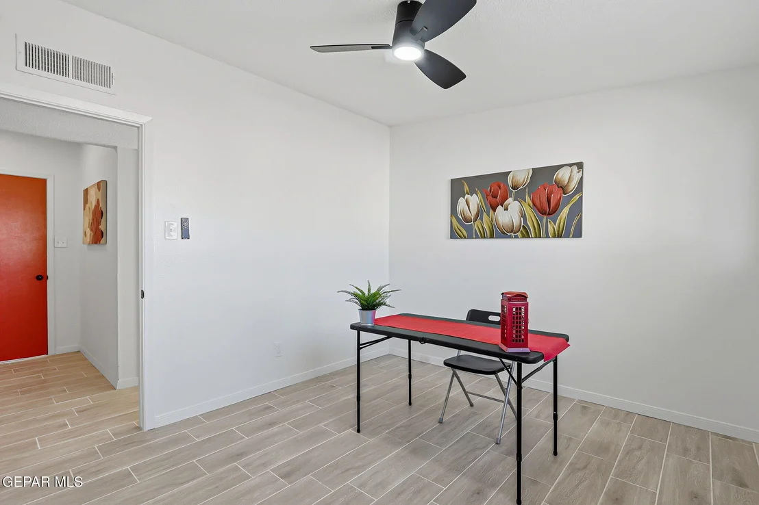 Photo of 113 W POINT Drive