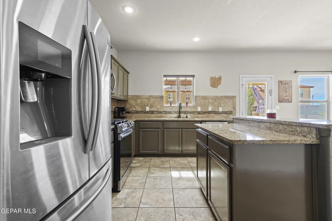 Photo of 14648 MEADOW LAWN