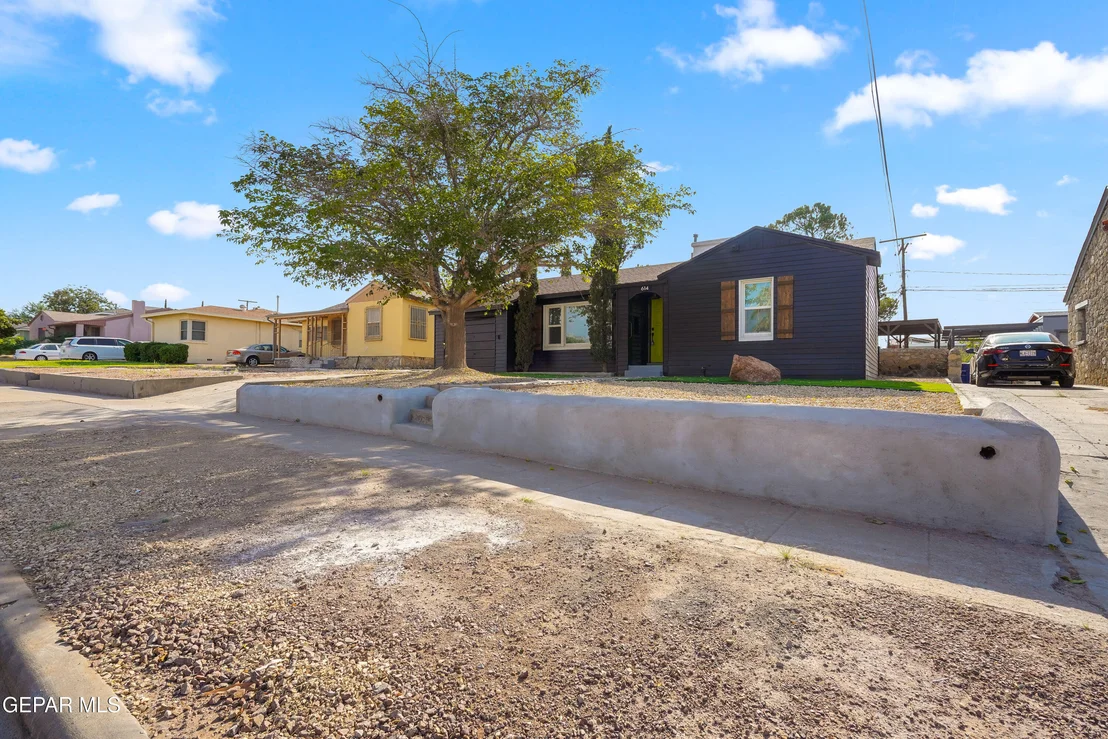 Photo of 614 loretto Road