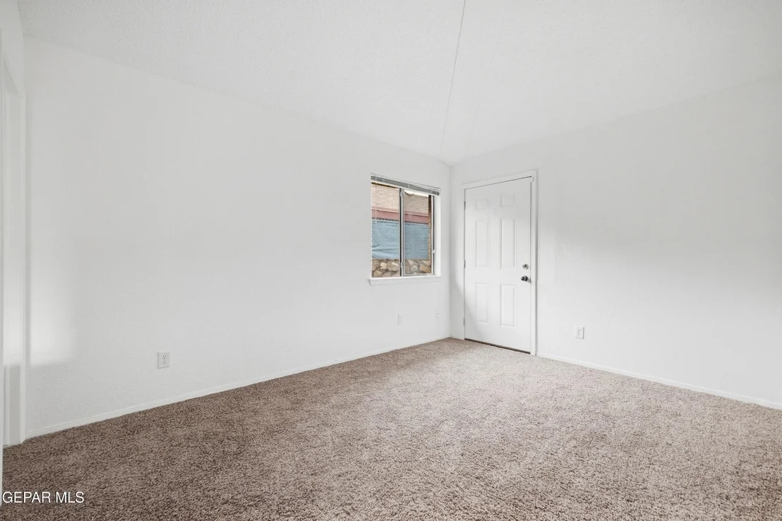 Photo of 11421 LONE WOLF Circle