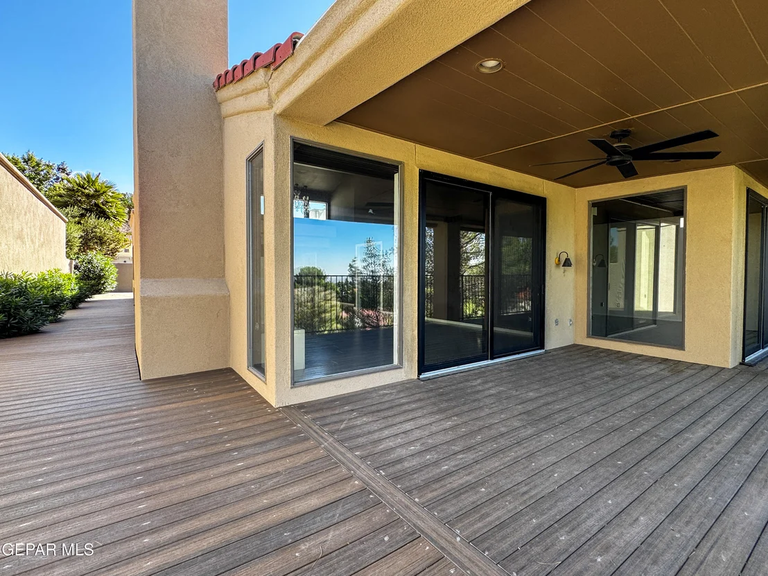 Photo of 1114 Los Jardines Circle