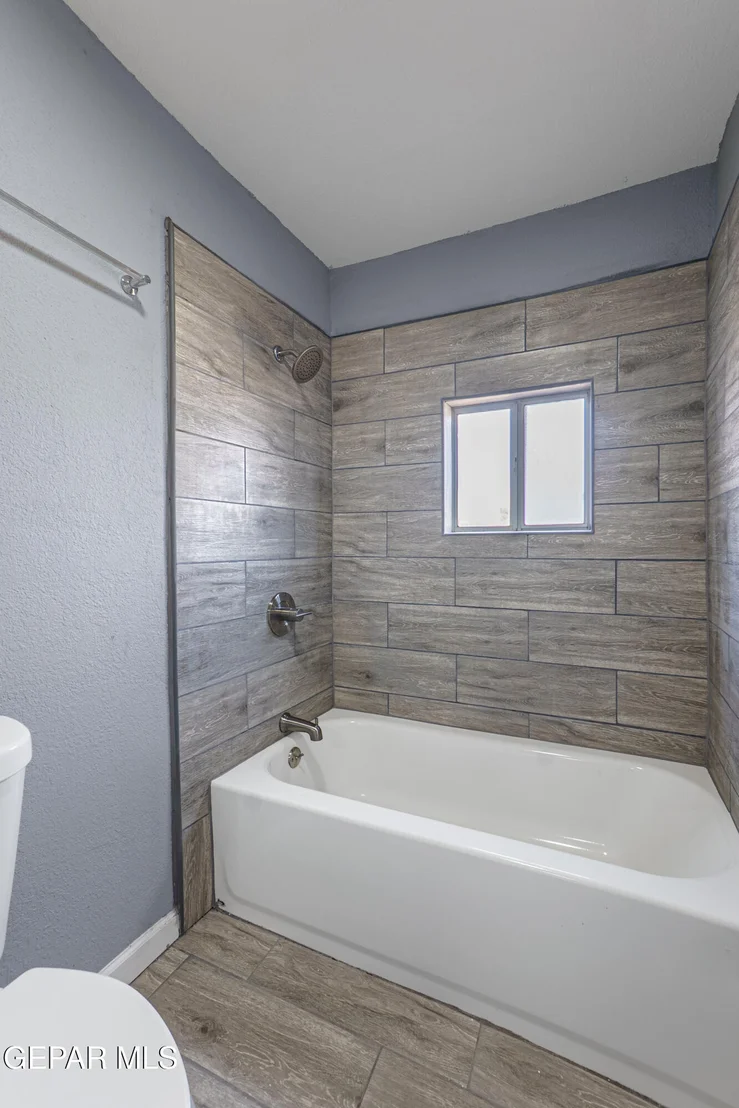 Photo of 3550 VANDERVEER Drive