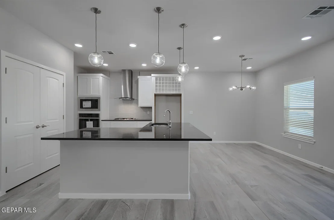 Photo of 3812 Course Street