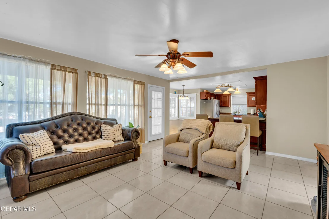 Photo of 1107 SUN RIDGE Drive