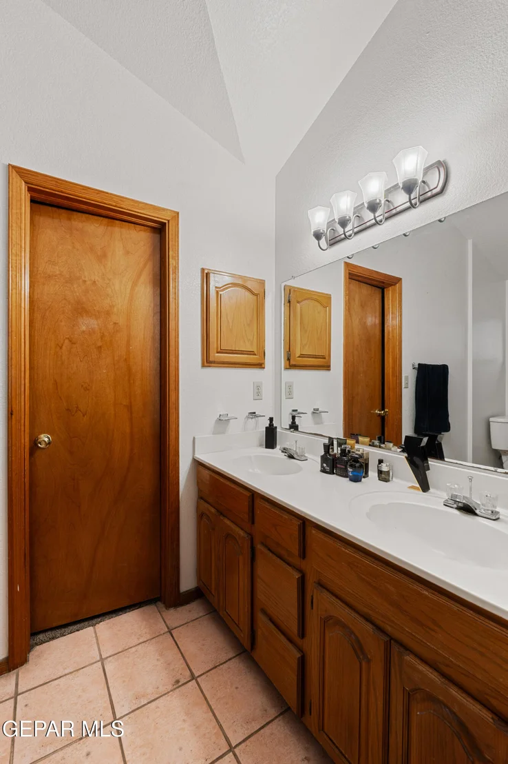Photo of 6913 Crown Ridge Drive