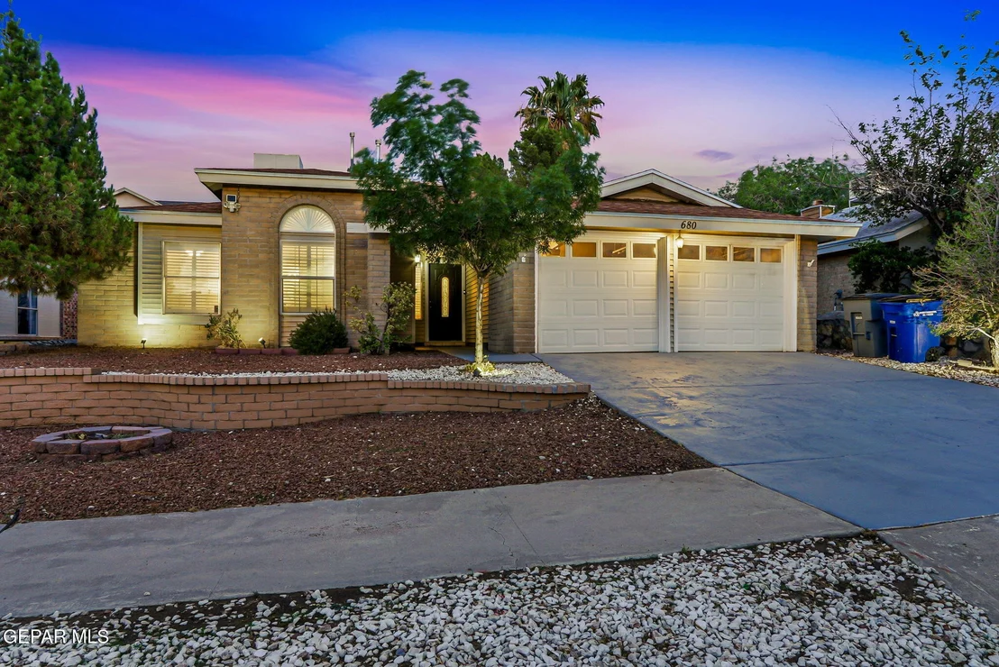 Photo of 680 ABINGTON Drive