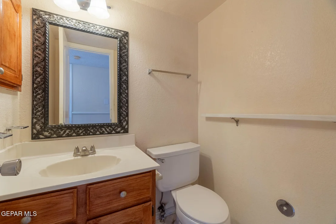 Photo of 5920 W VALLEY Circle