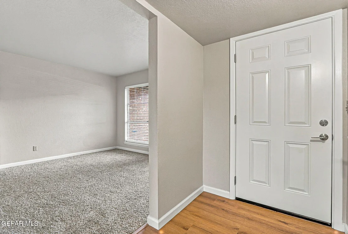 Photo of 220 SERRANIA Drive