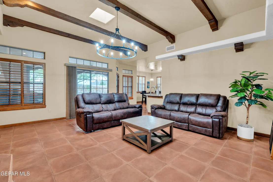 Photo of 1072 LOS MOROS Drive
