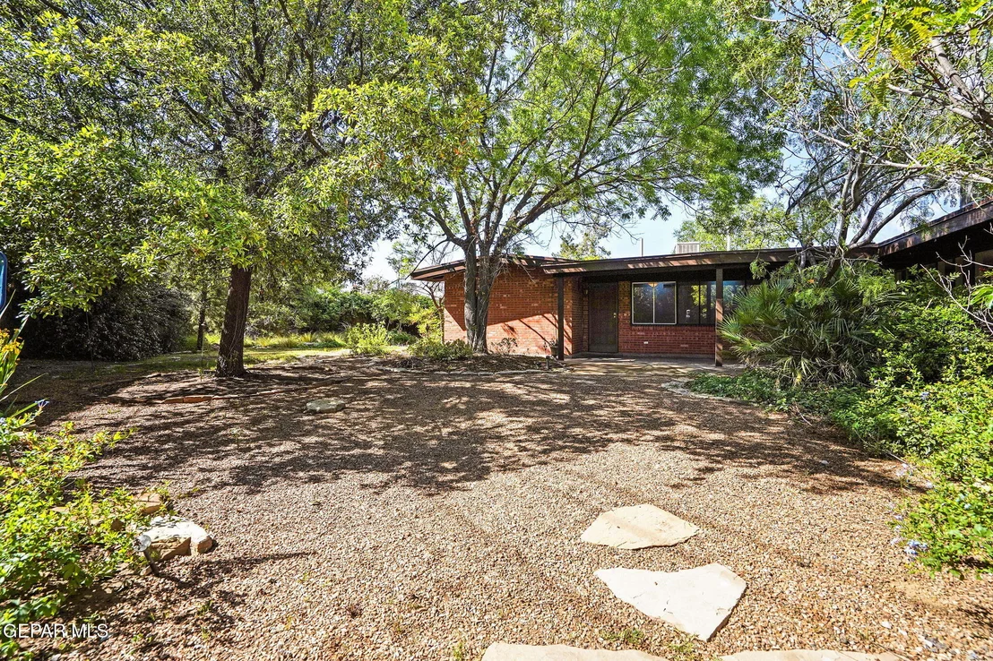 Photo of 416 POCANO Lane
