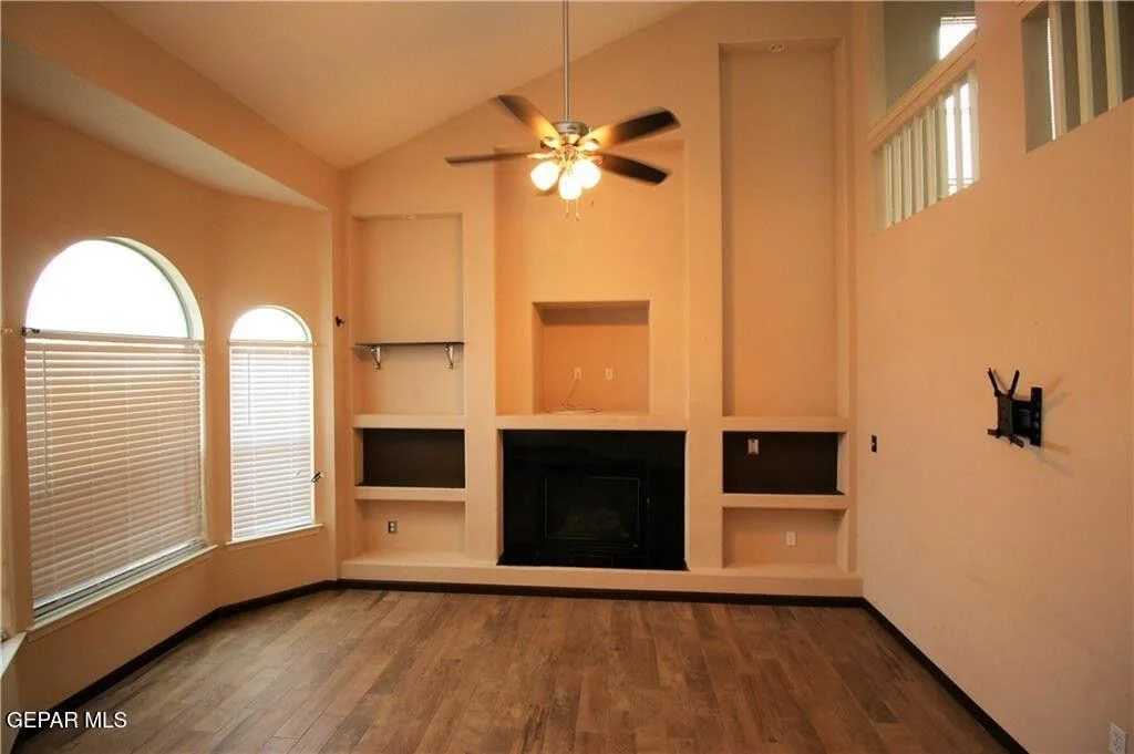 Photo of 6241 LOVEBIRD Lane