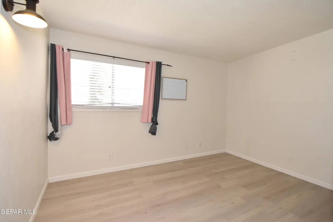 Photo of 5372 CIRCUS Lane