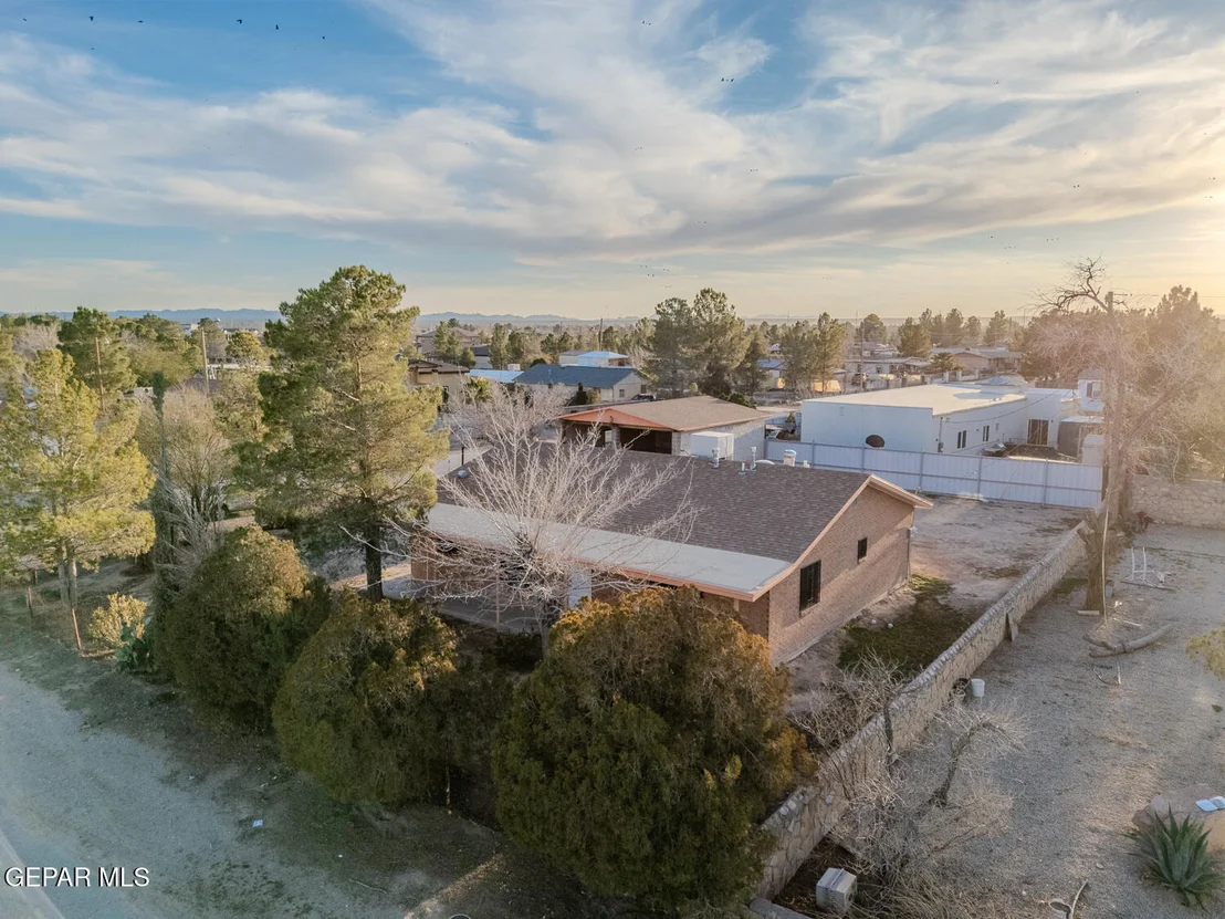 Photo of 11640 Peters Road