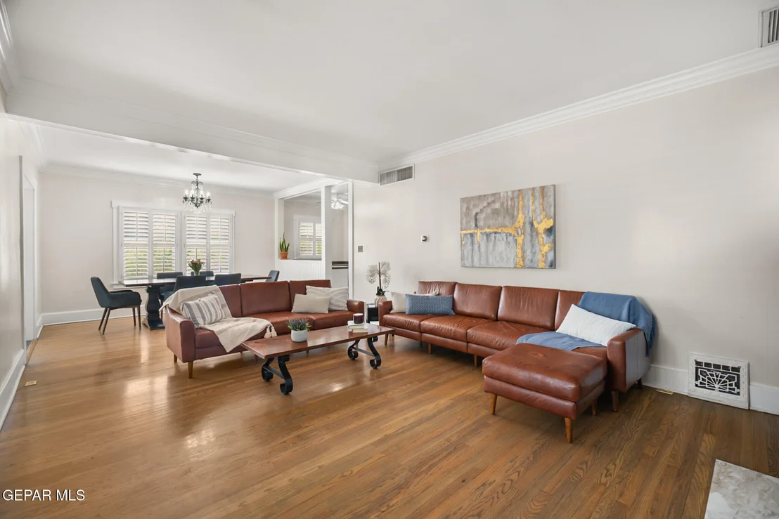 Photo of 1013 PARK Road