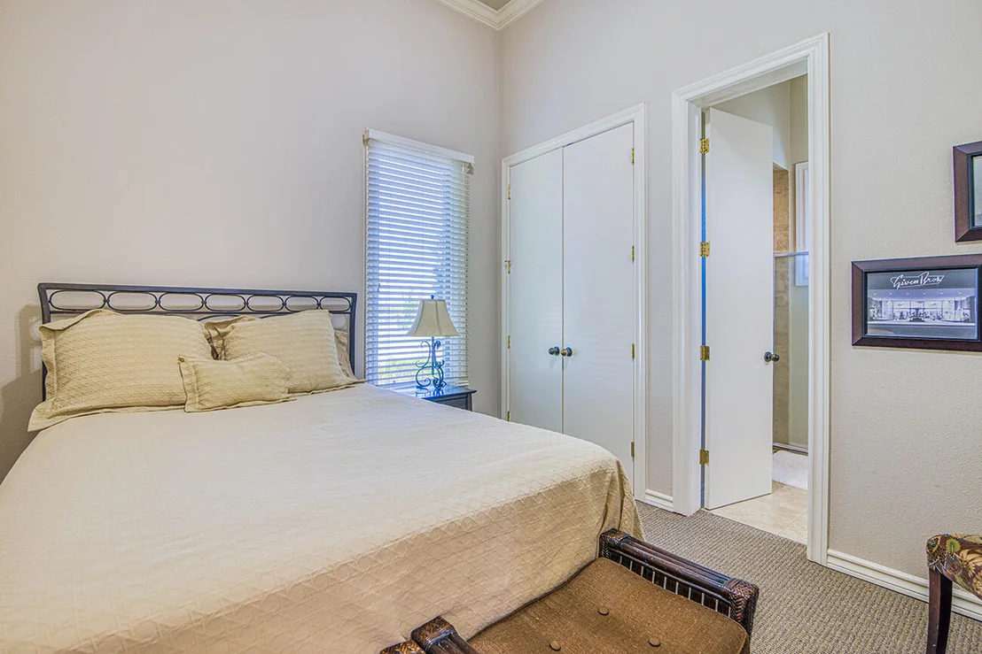 Photo of 656 COX Road