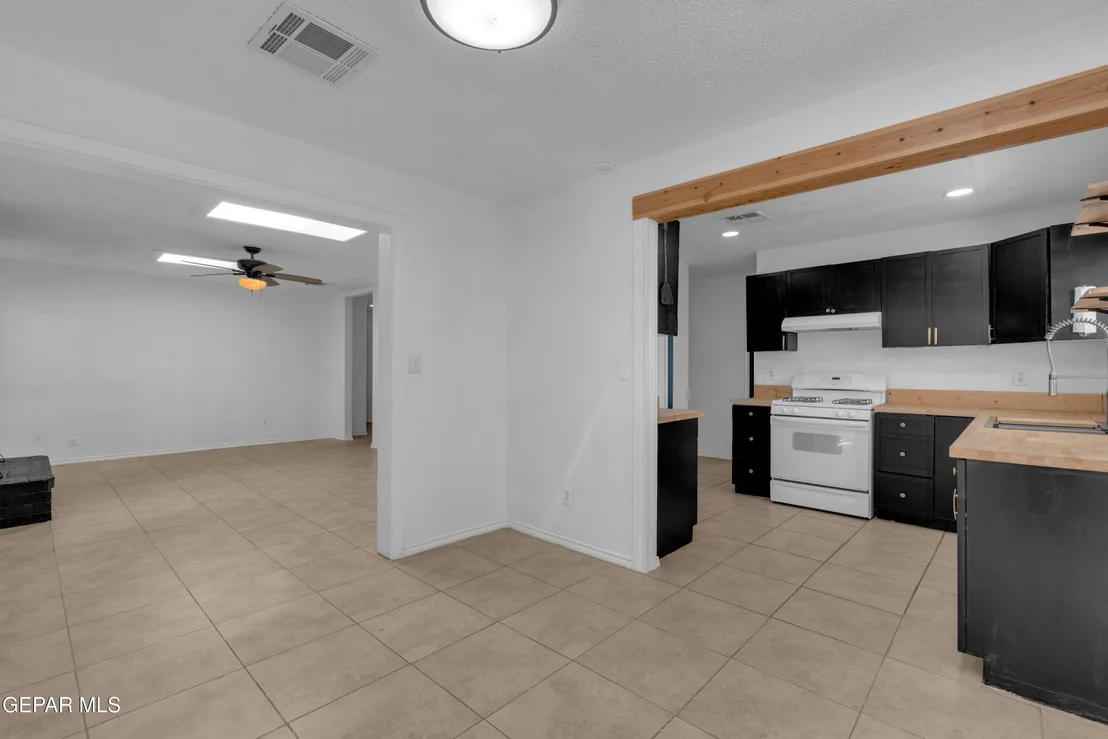 Photo of 10401 Aphrodite Drive