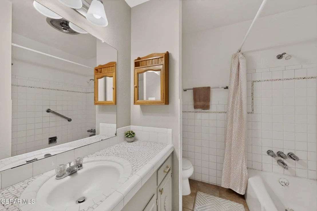 Photo of 6747 FIESTA Drive