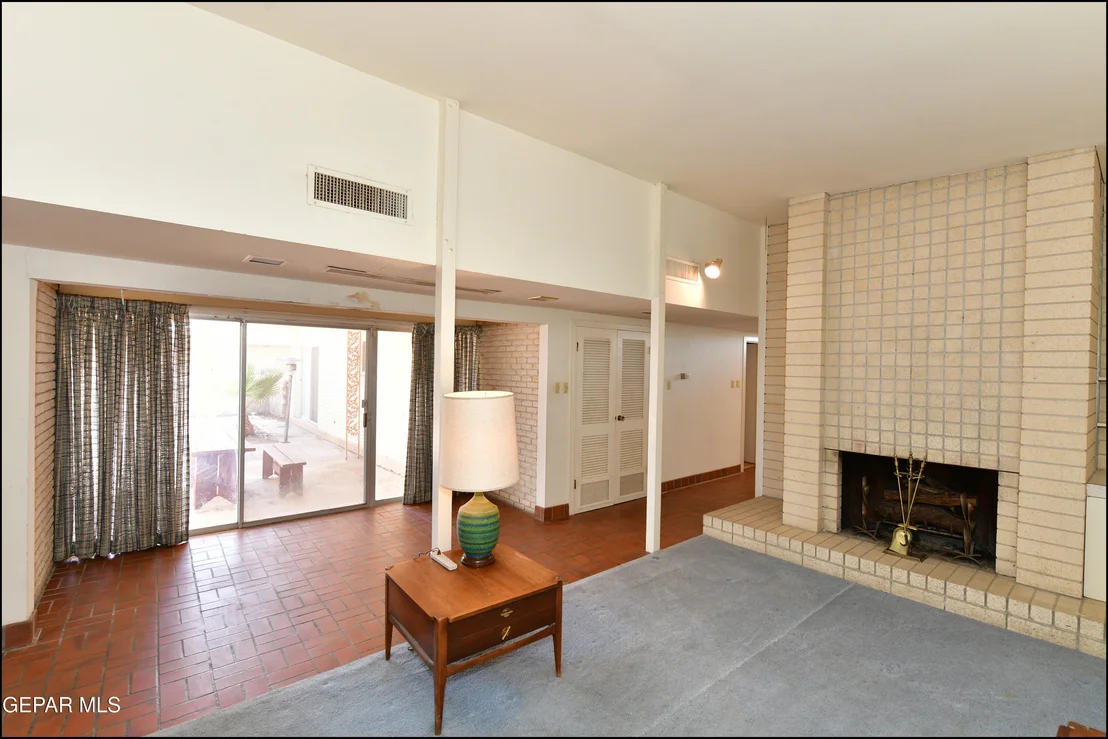 Photo of 9525 DESERT RIDGE Drive