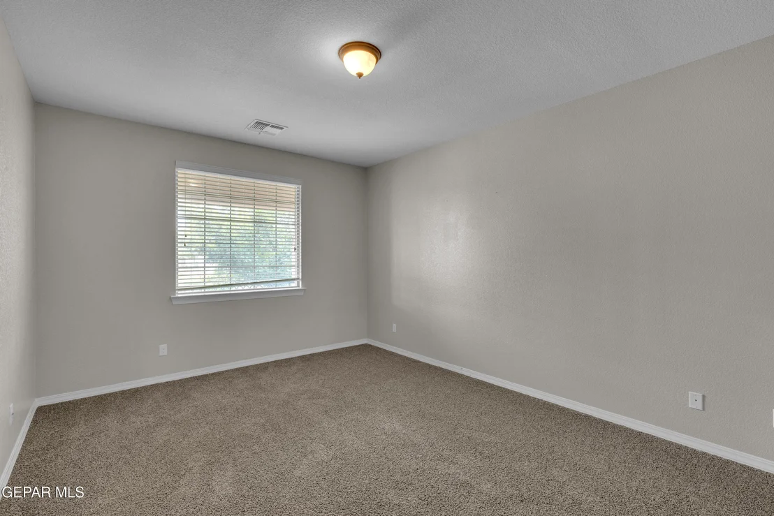 Photo of 2209 Glitter Point