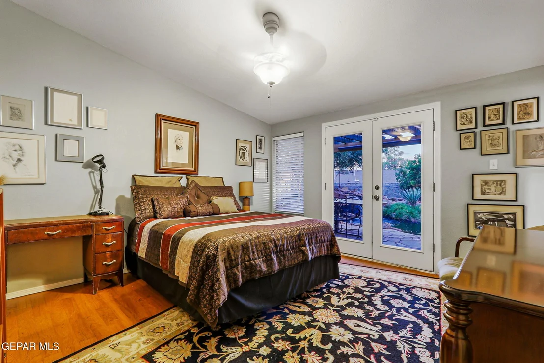 Photo of 8713 LAKEHURST Road