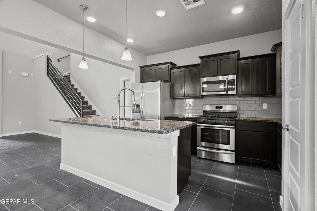 Photo of 937 PENRITH Street