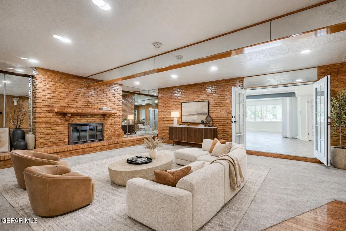 Photo of 704 MCKELLIGON Drive