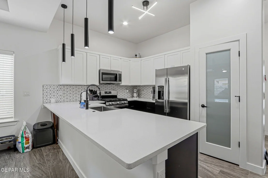 Photo of 7404 NORTE VALLEY Lane
